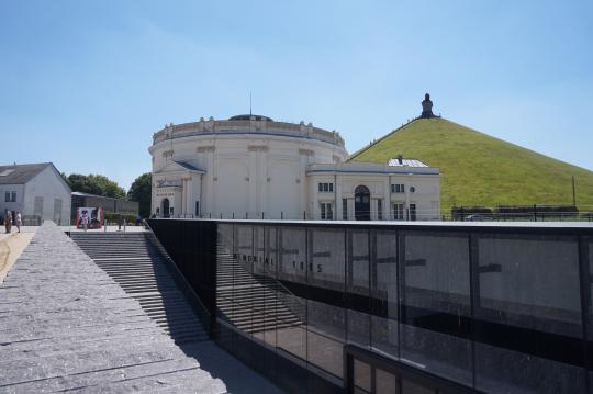 Domein van de slag van Waterloo 1815 (Memoriaal Museum - Heuvel van de Leeuw - Panorama - Hoeve van Hougoumont)