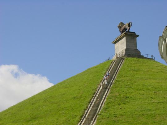 De heuvel met de leeuw